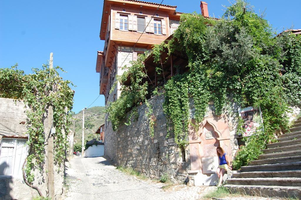 Altin Cesmeli Konak Hotel Altinoluk Bagian luar foto