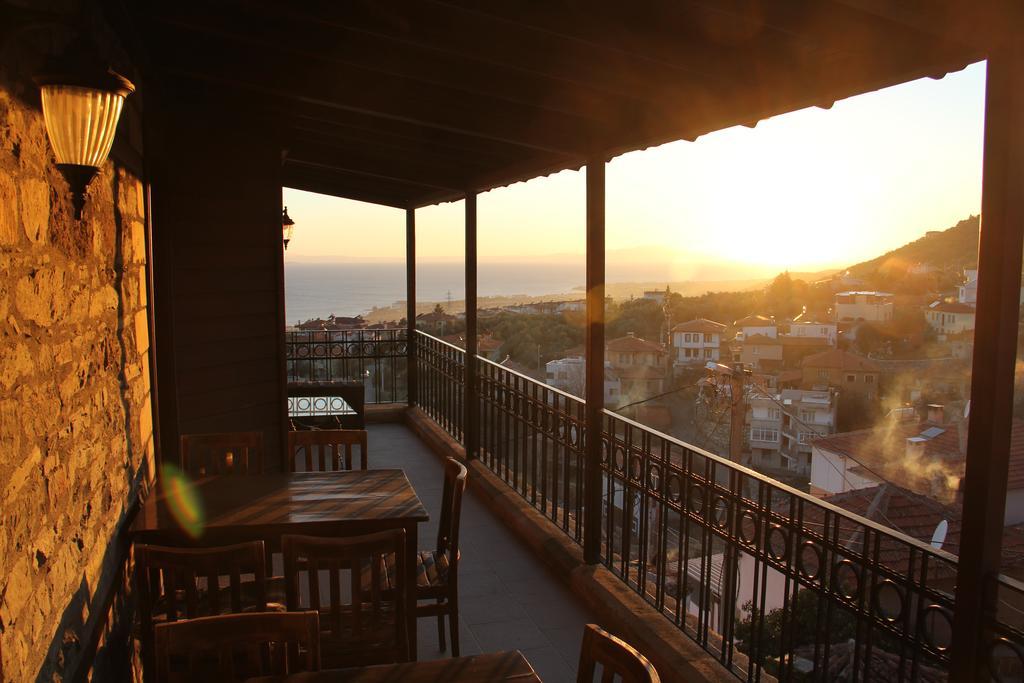 Altin Cesmeli Konak Hotel Altinoluk Bagian luar foto